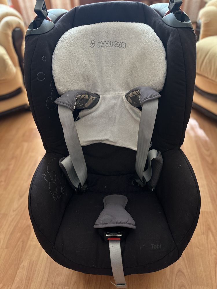 Автокрісло Maxi cosi tobi