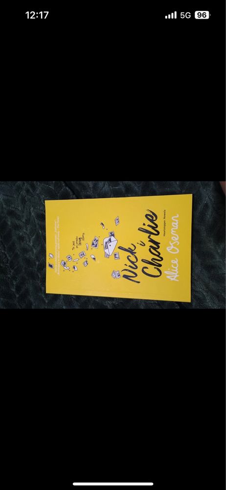 Książki/komiksy heartstopper tom 1,2,3,4 oraz nowela Nick i Charlie