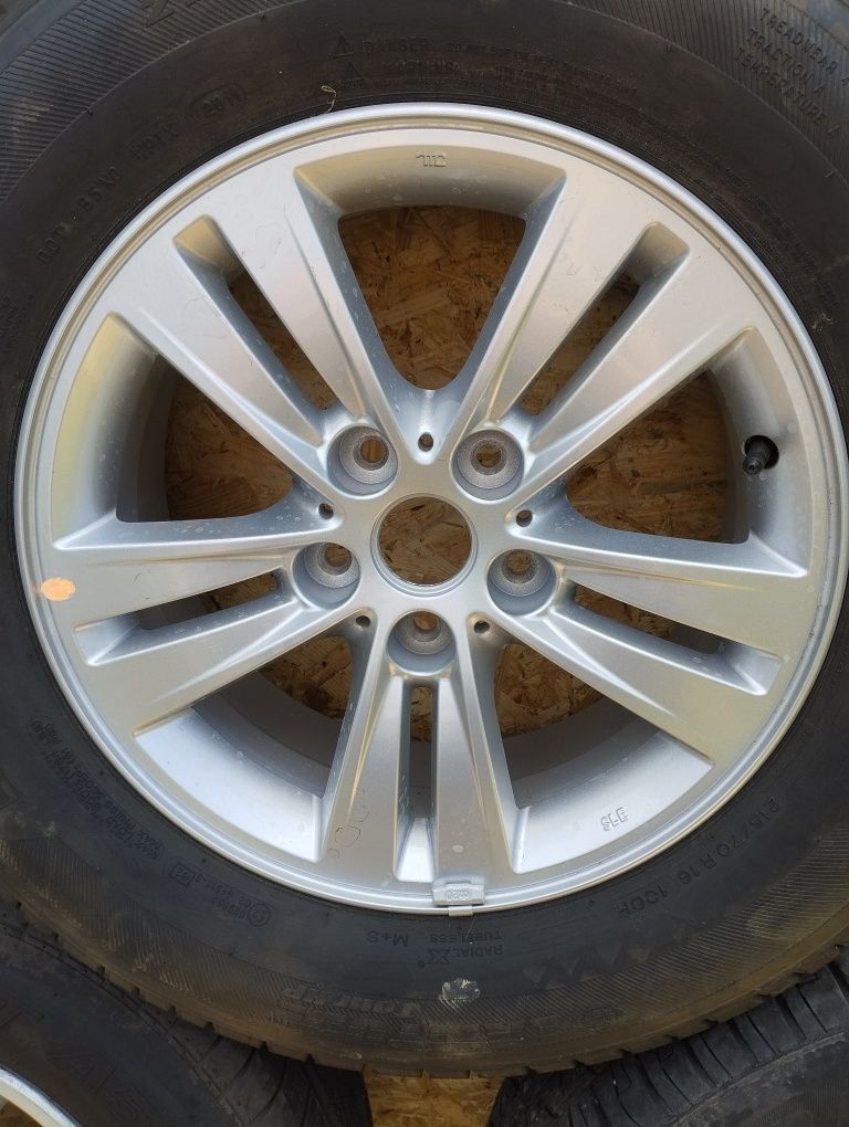 Koła Felgi Kia R16 215/70 67.1 5x114.4 5 sztuk felg