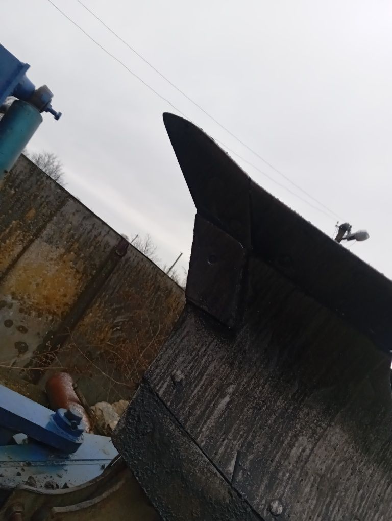 Пон 3 плуг оборотний