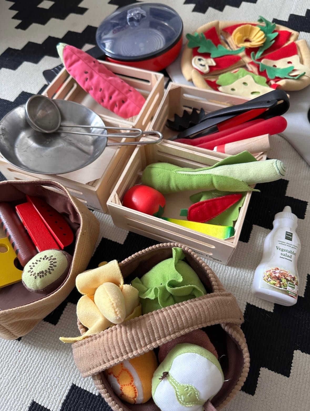 Kuchenka Ikea z wyposażeniem