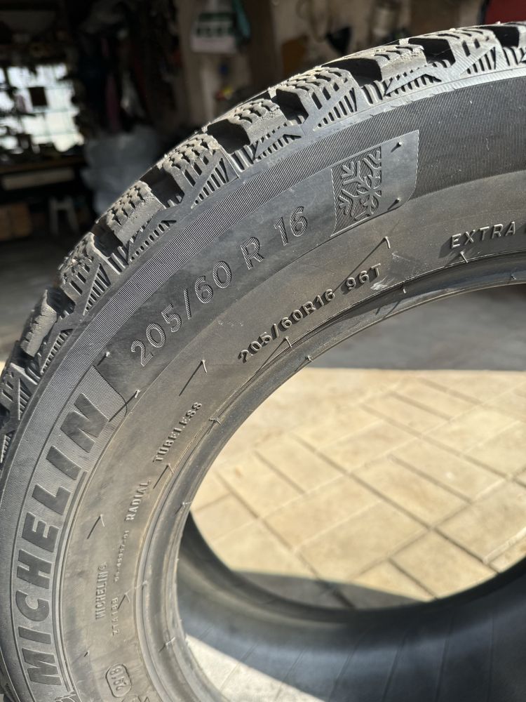 Продам шини 205/60R16 MICHELIN