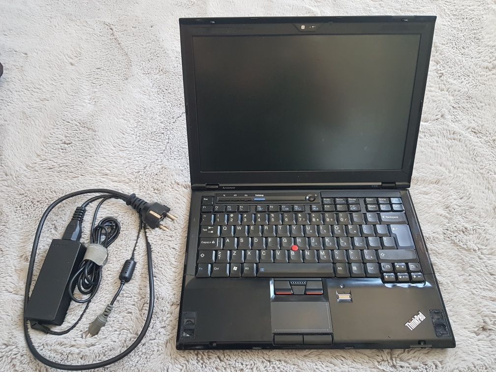 Laptop Lenovo ThinkPad X300 type 6478-14G S/N L3-B2666 08/05 + 500GB