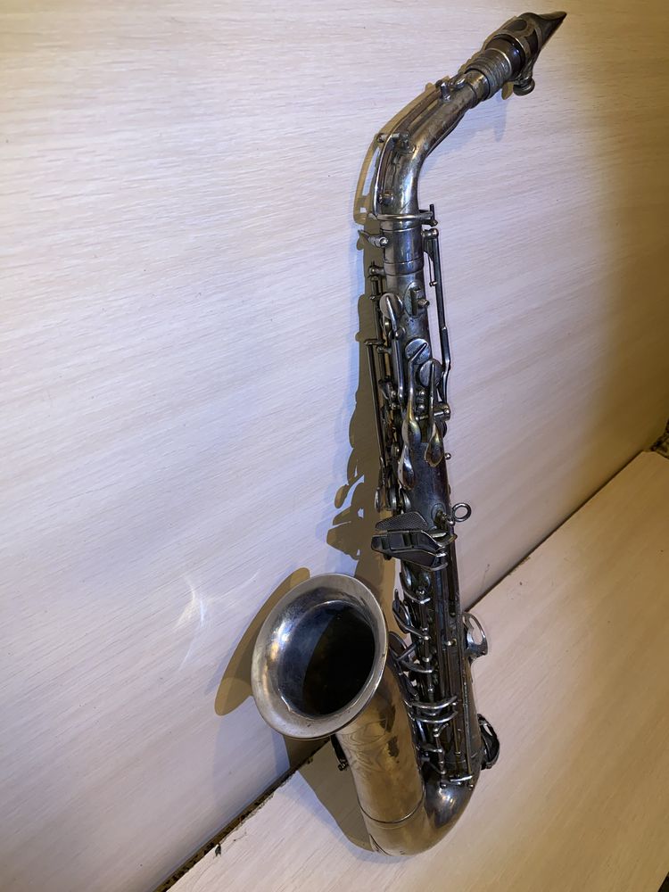 Saksofon typu alt tone king