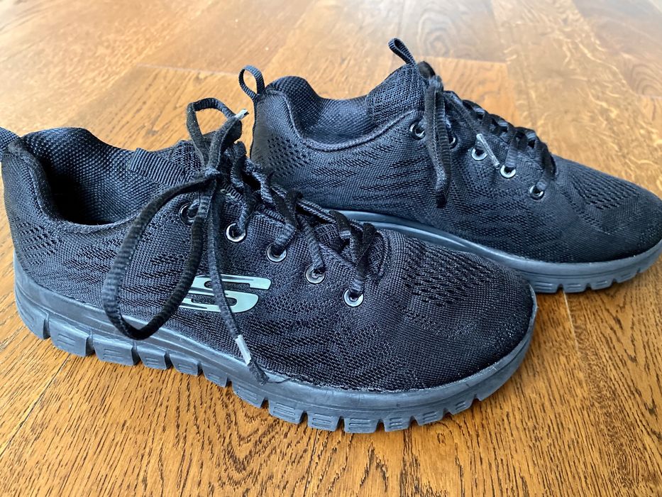 Кросівки Skechers чорні 36 р