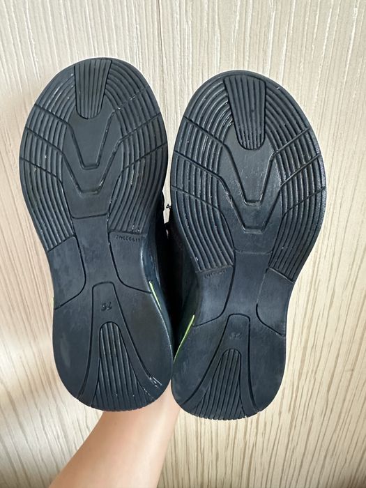 Фірмові шкіряні кросівки/туфлі 32 р