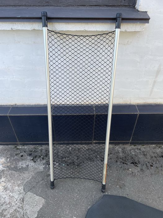 Задняя шторка богажника для Рав4 2008 год