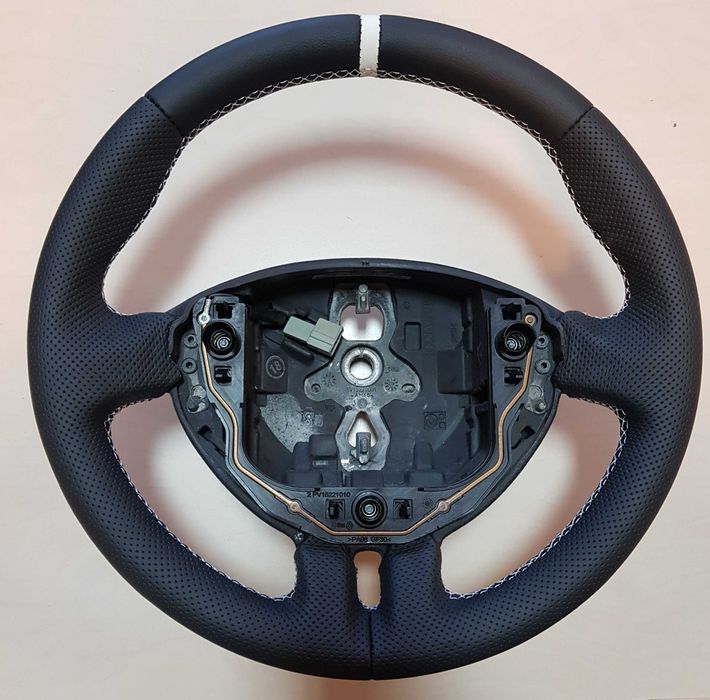 Obszycie kierownicy samochodu naturalną skórą Warszawa i okolice
