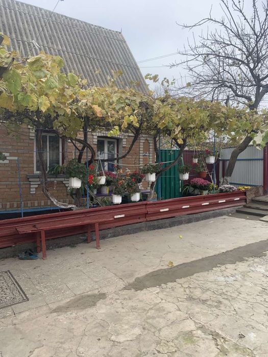 Будинок в селі Байківка-заходь та живи..