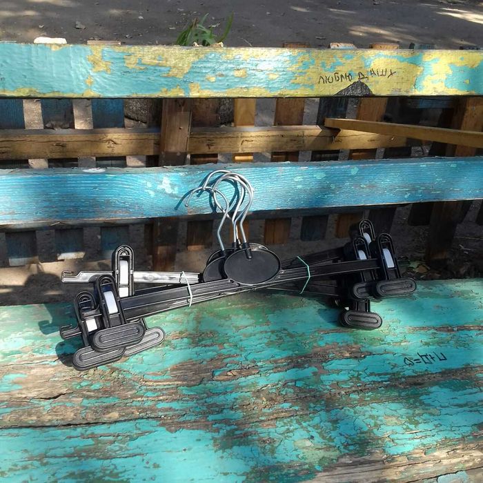 Пластикова Вішалка для Одягу