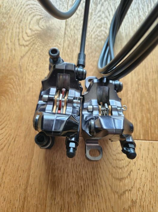 Hamulce 4 tłoczki Shimano Deore XT BL-M8100 / BR-M8120 metaliczne