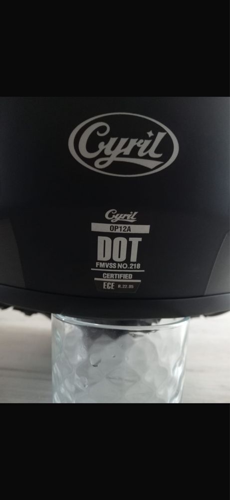 Kask marki Cyril