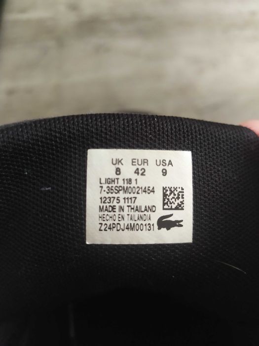 Оригінальні кросівки Lacoste