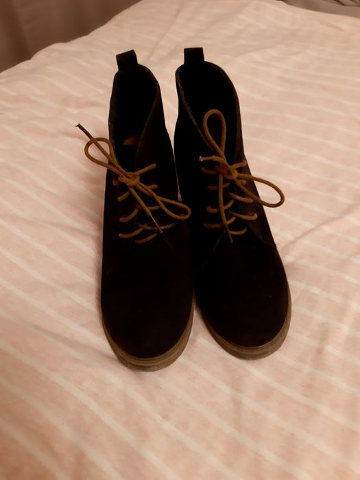 Botins azuis marinhos