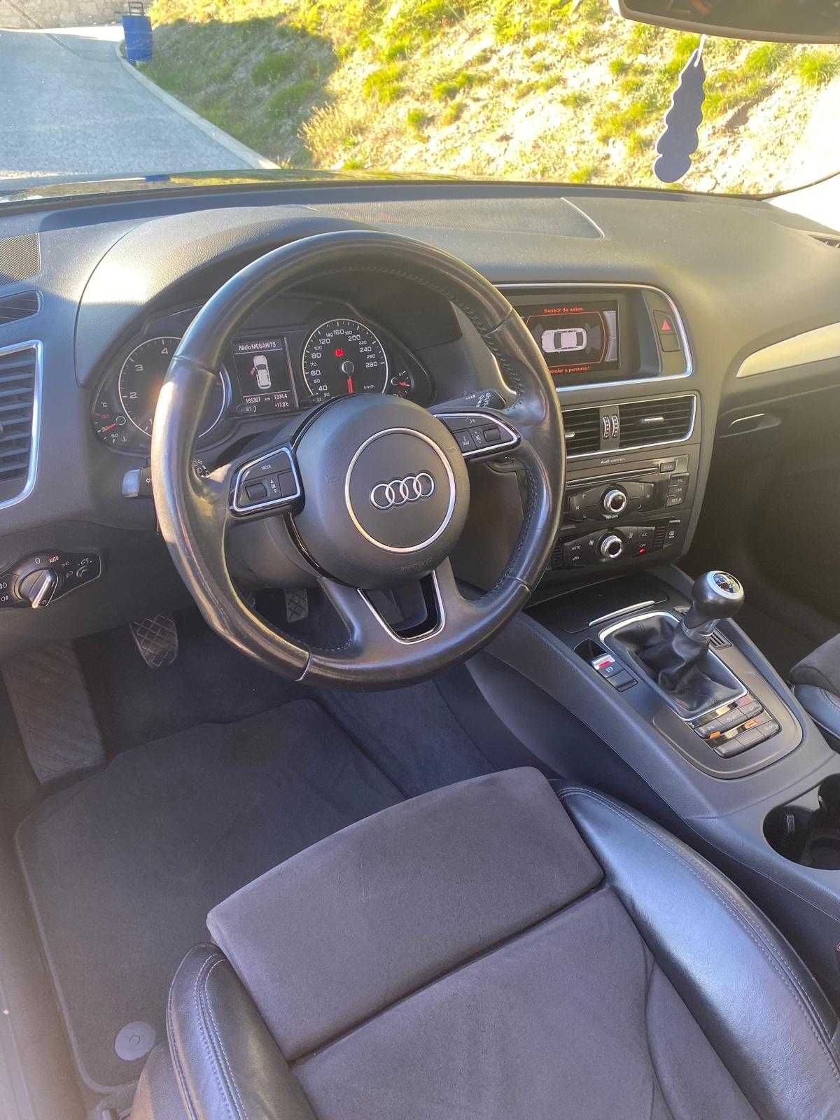 Audi Q5 2.0 TDI S-Line 150cv — Impecável e Nacional!