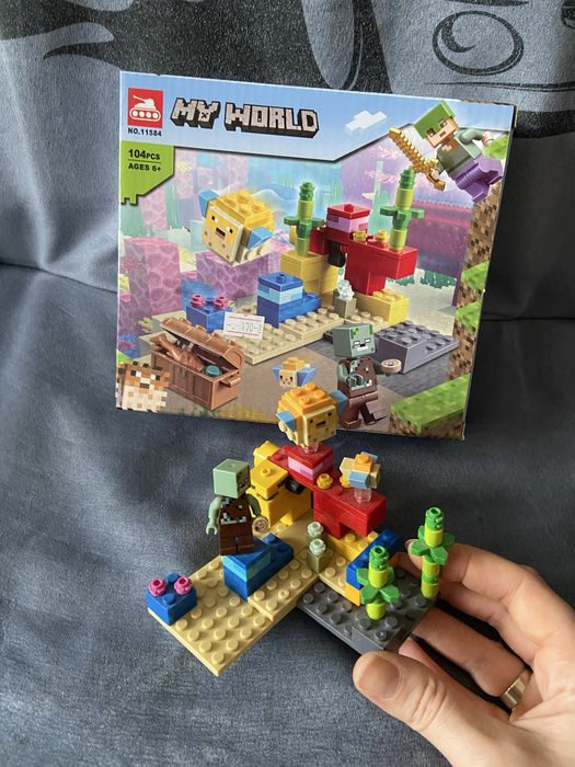 Іграшки тварини комахи звірі зміі динозаври