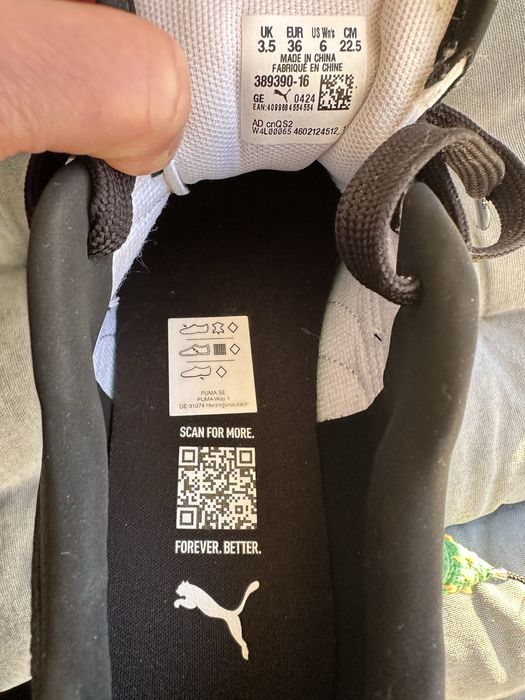 Жіночі кросівки Puma Carina Street