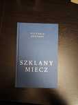 Victoria Aveyard "szklany miecz" (tom 2)
