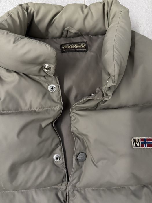 Пухова жилетка Napapijri