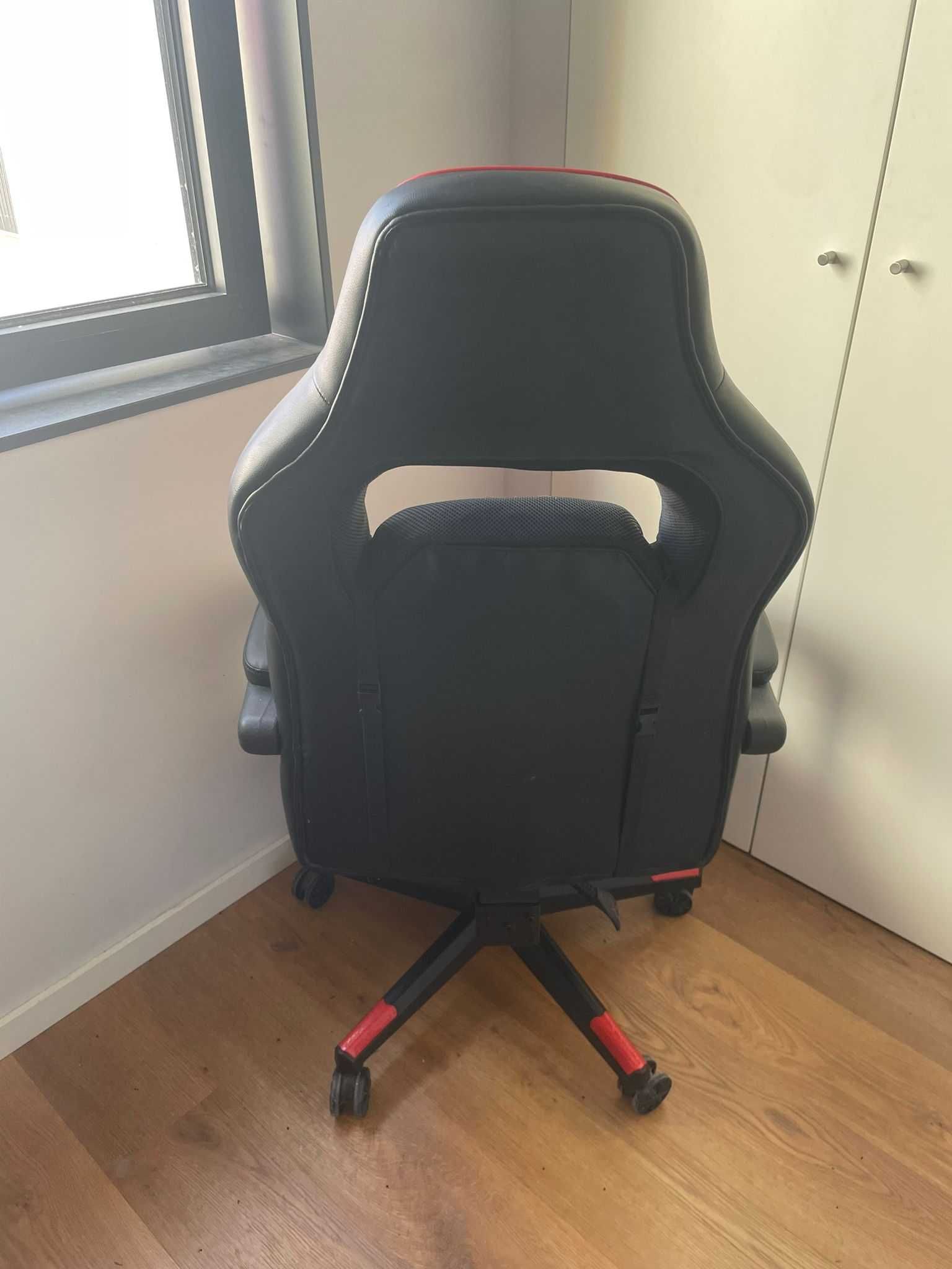 Cadeira gamer preto/vermelho