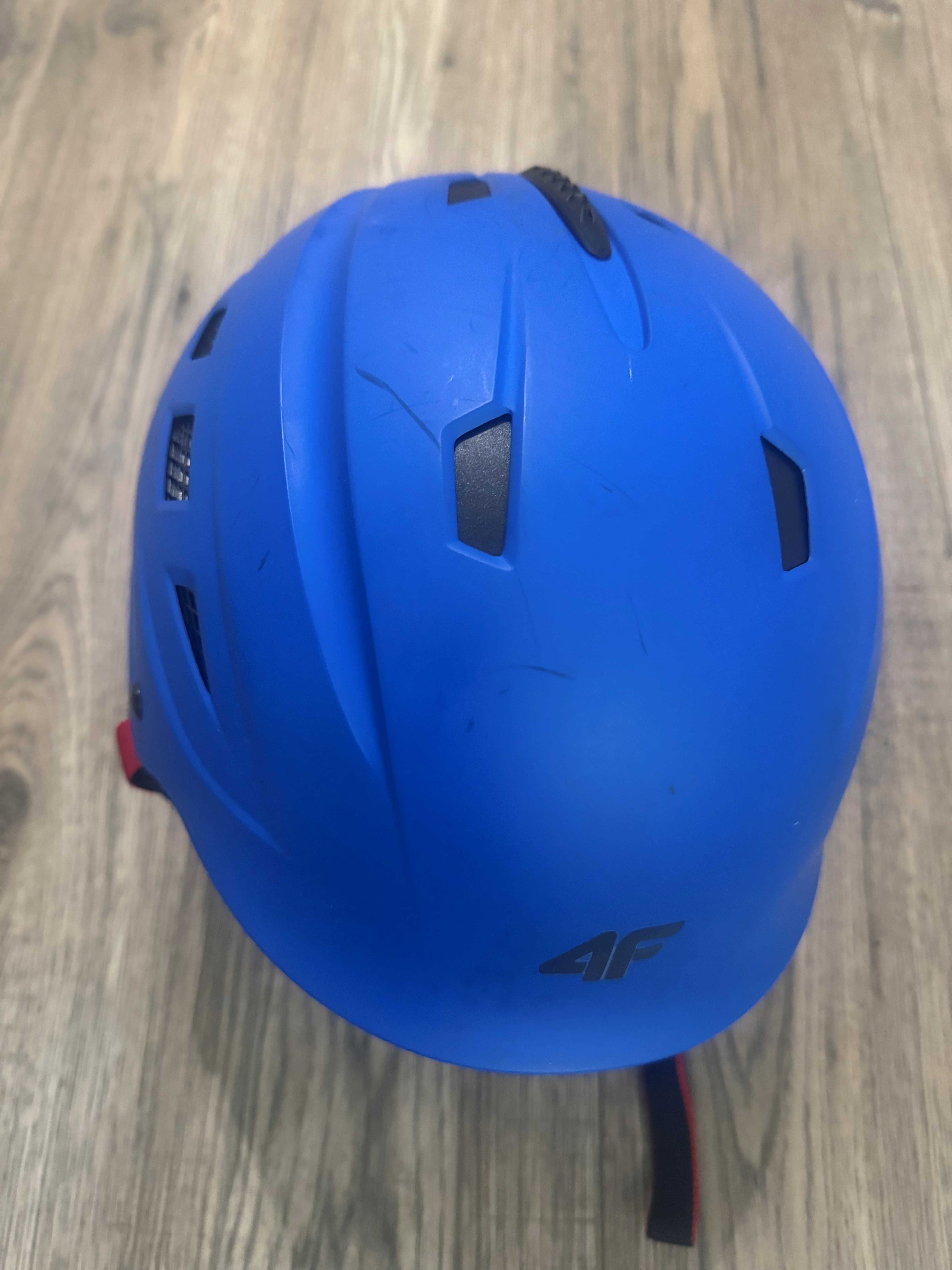 Kask narciarski 4F Rozmiar S