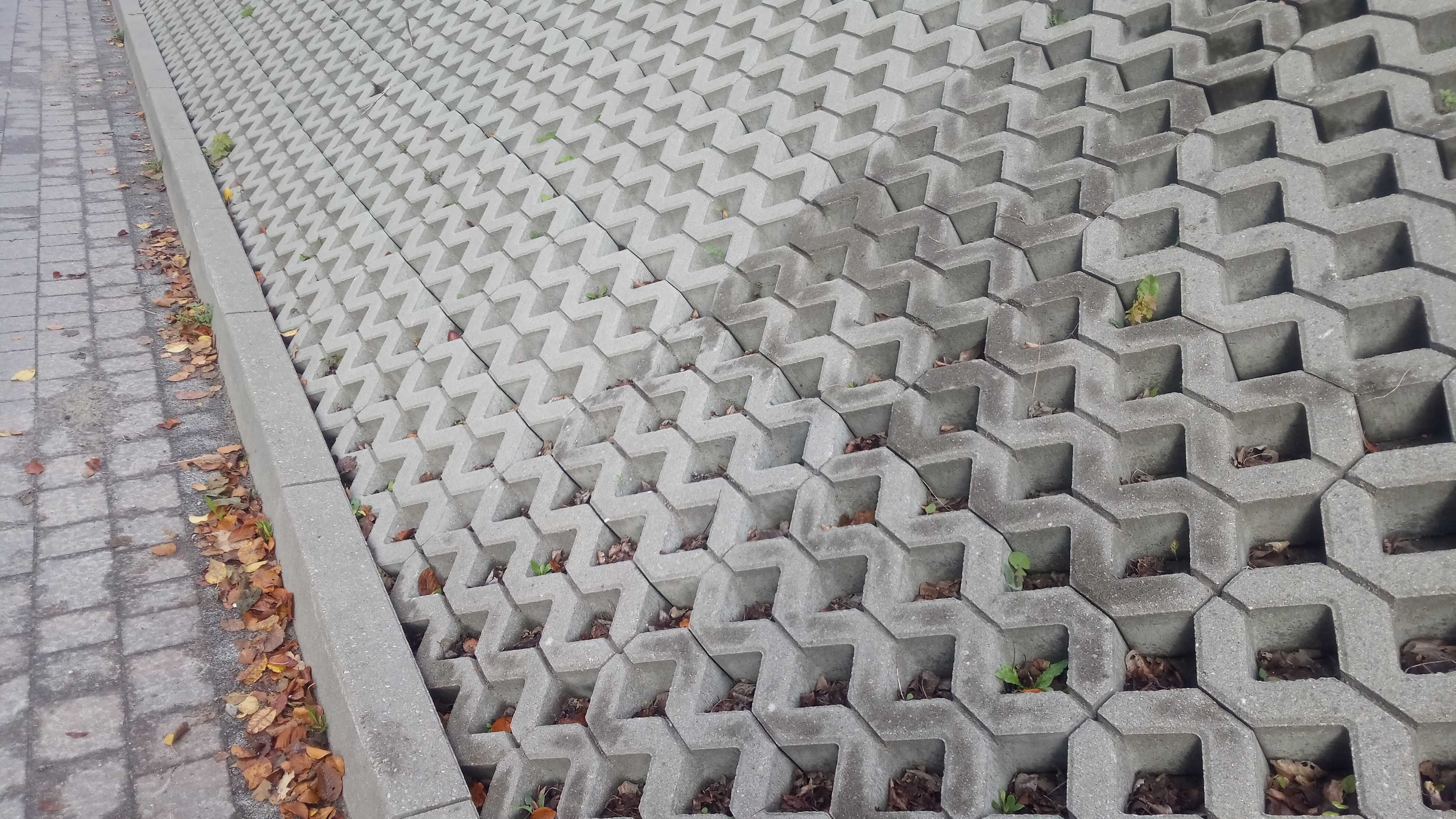 Układanie płyt JUMBO Prace Ziemne, Wyburzanie