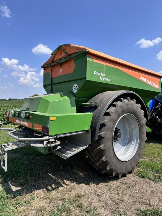 Розкидач Amazon ZG-TS 8200
