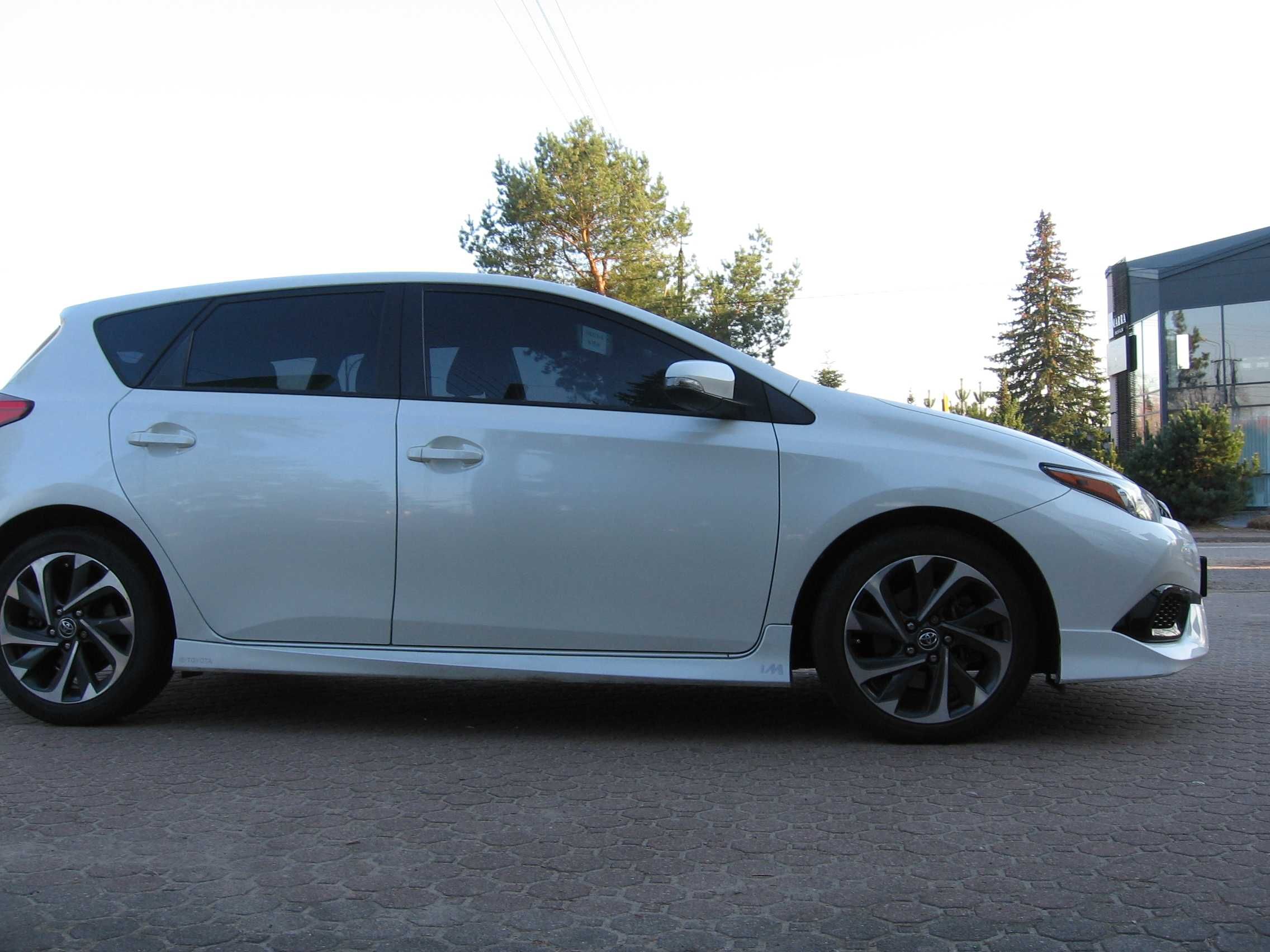 Toyota corolla iM w stanie idealnym -perełka
