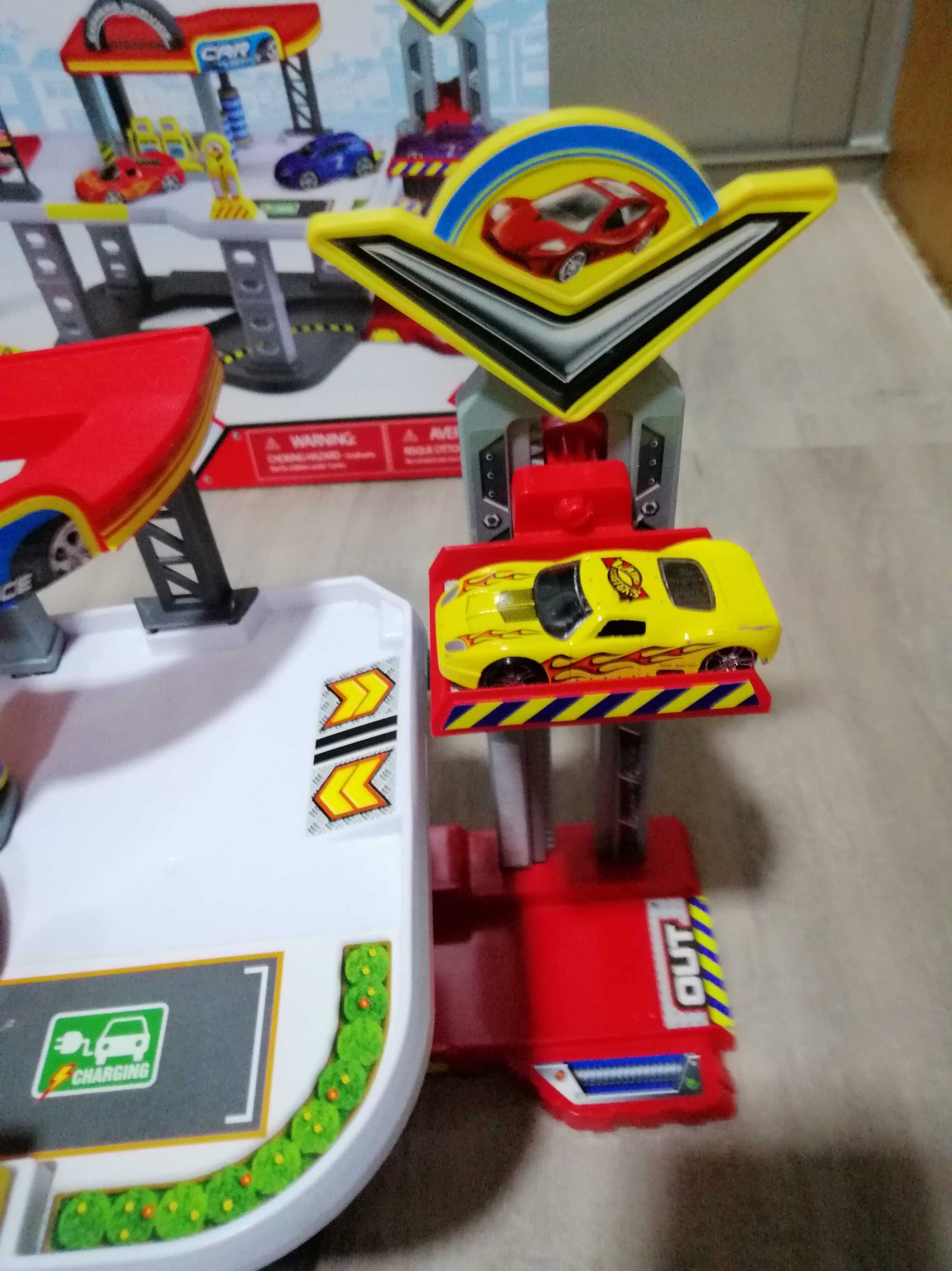 Conjunto de estação serviço carros, + 3 anos
