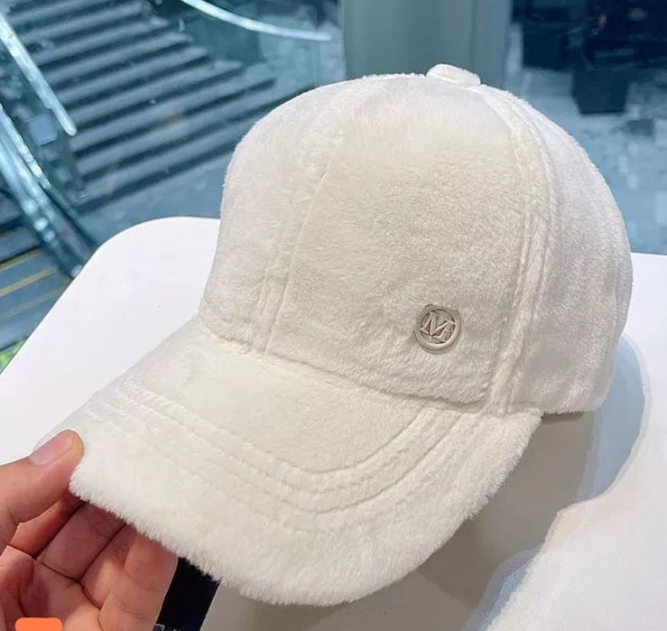 Кепка, бейсболка ( еко хутро ), напівкепка