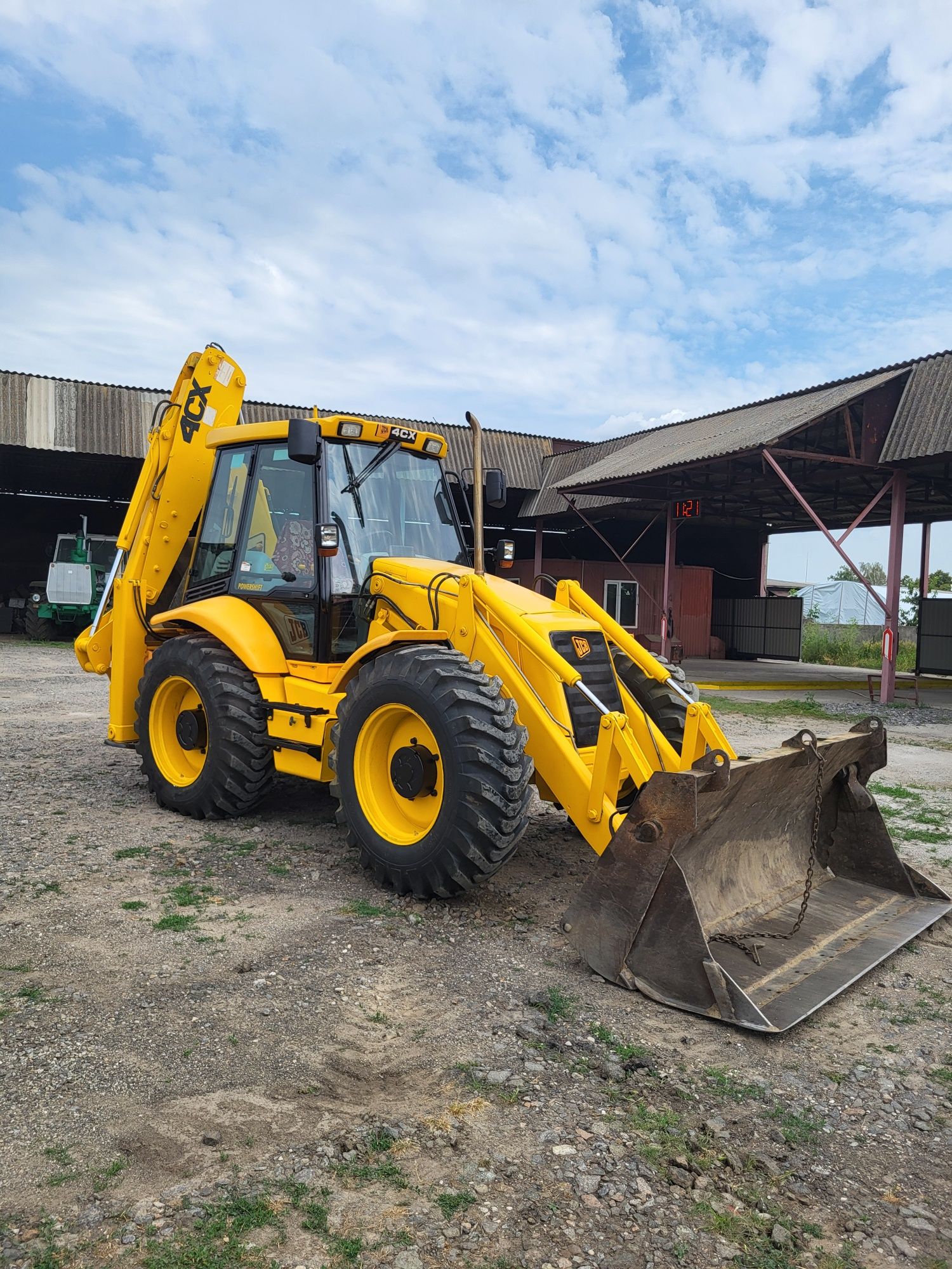 JCB-4CX екскаватор навантажувач