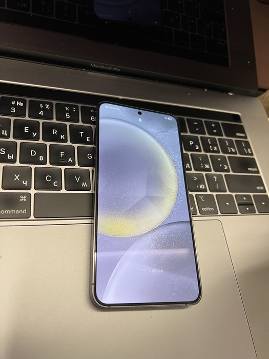 Продам телефон Samsung Galaxy s24 -S921U1 8 на 128Gb