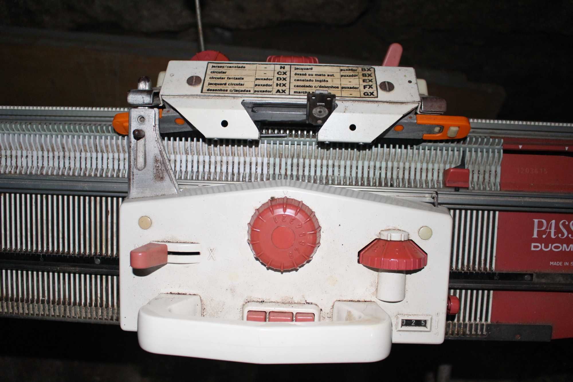 Máquina de tricotar Passap Duomatic