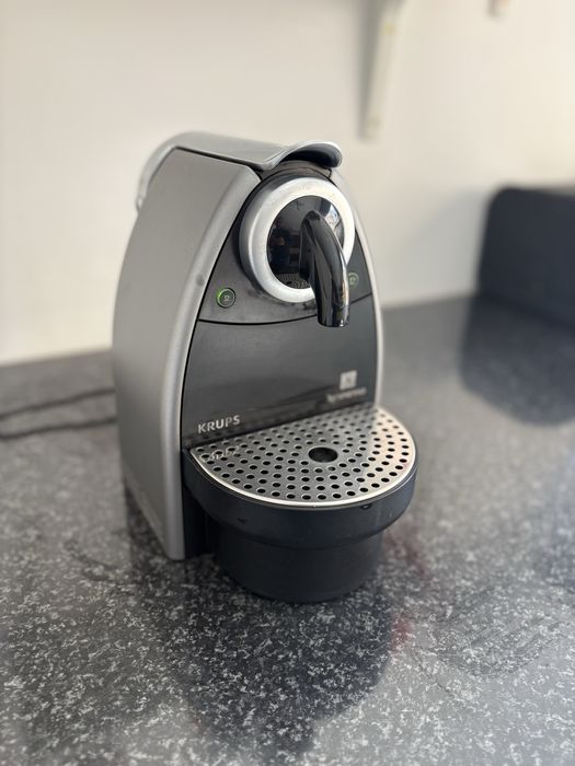 Máquina de café Krups Nespresso para peças