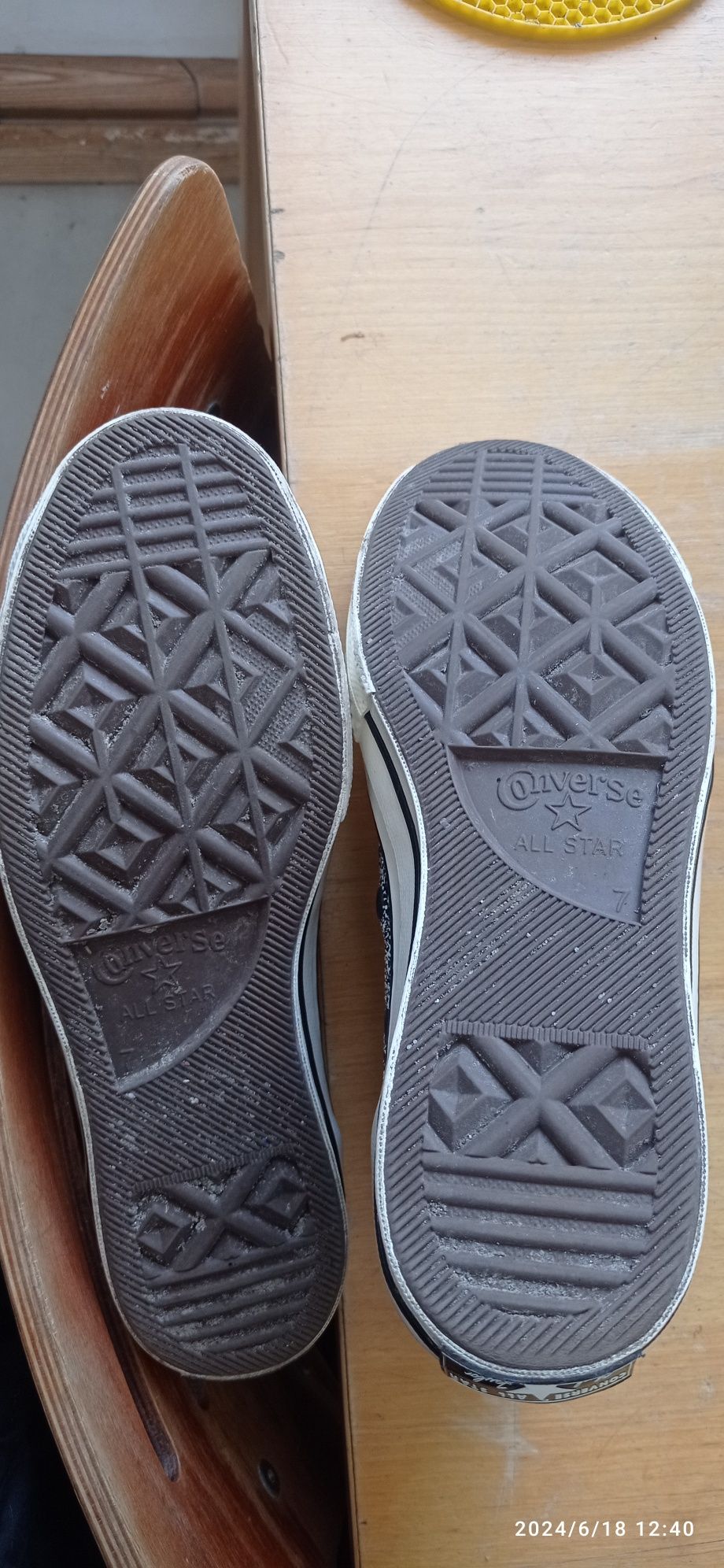 Conversy jak nowe 40