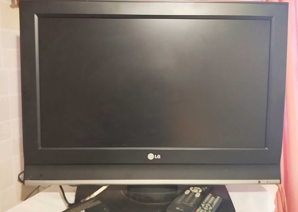 Телевізор LG б/у працуючий