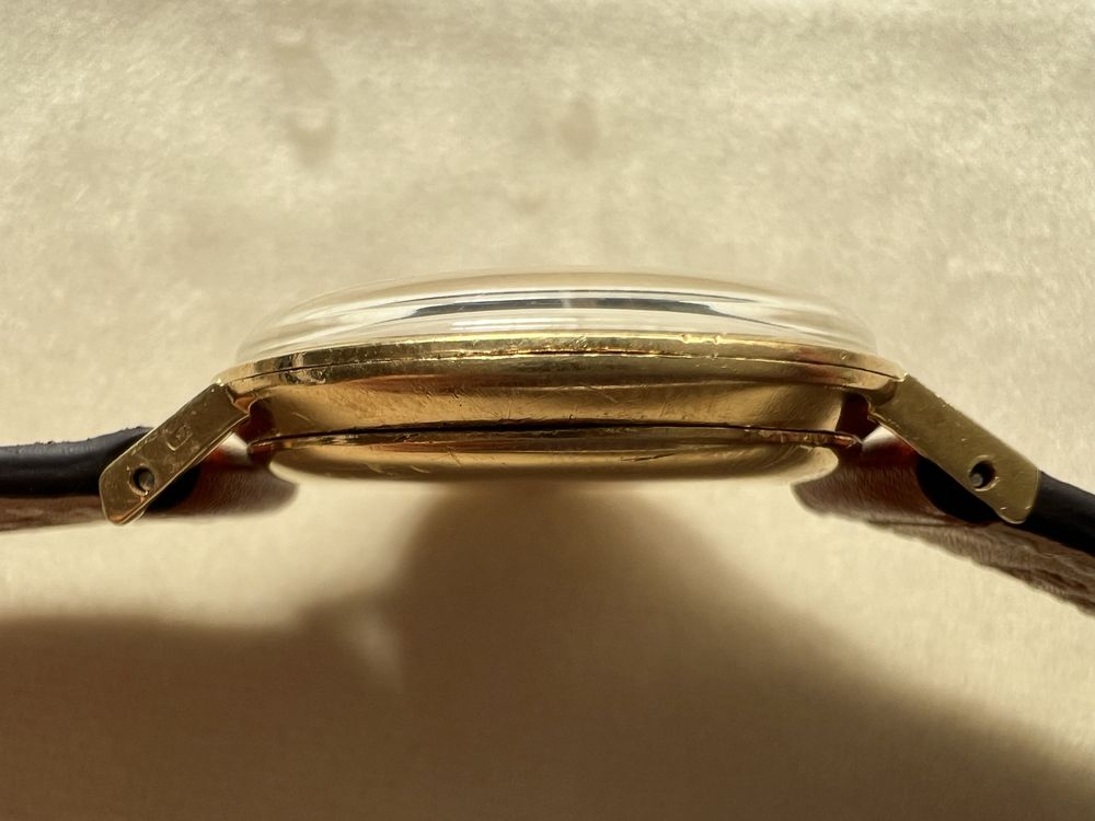 Relógio Universal Geneve Ouro 18k