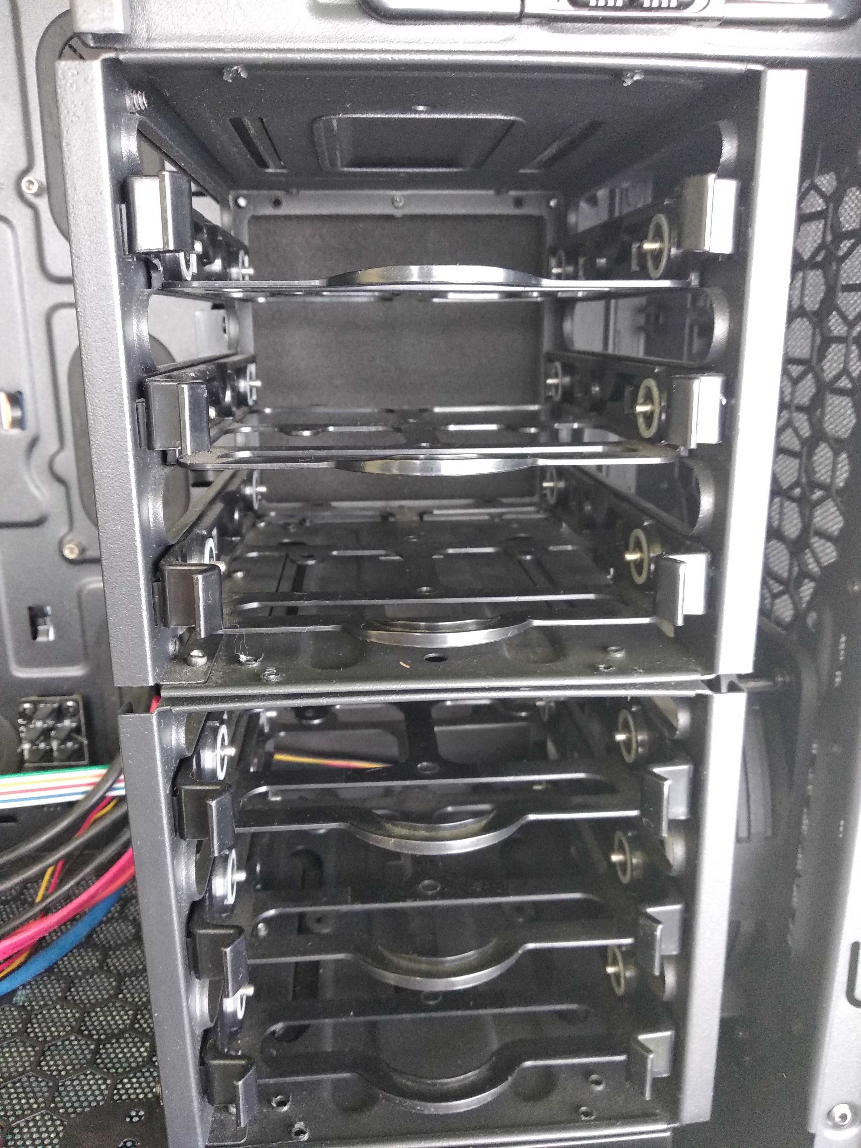 Duża obudowa NEXUS PROMINENT R Silent ATX, SATA-dock nie Silentium PC