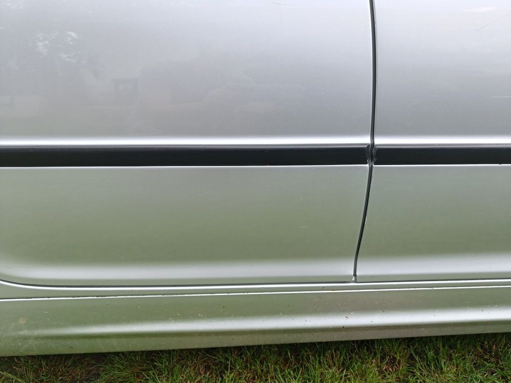 Przednie drzwi BMW E46, prawe lewe, kolor titansilber