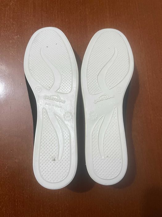 Domyos - Sapatilhas Ginástica em Preto (tam 37 e 39)