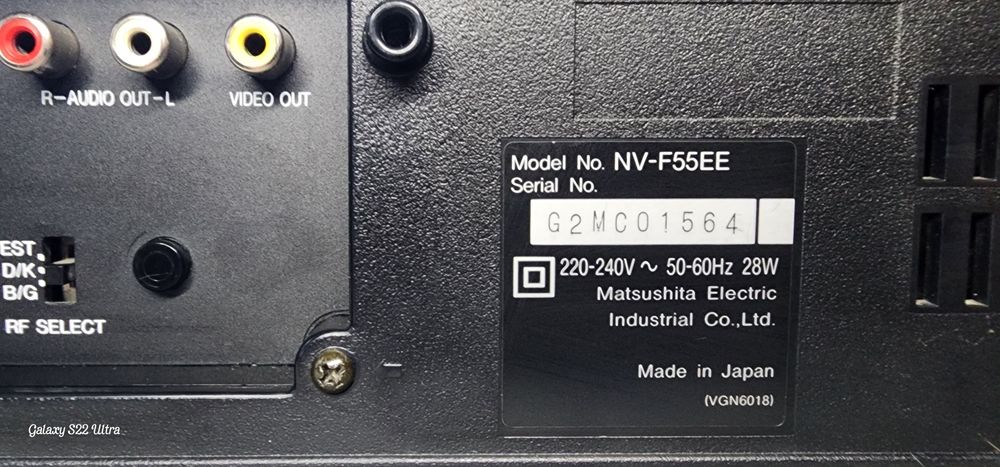Відеомагнітофон Hi-Fi Panasonic F55 — чистий звук, магія VHS!