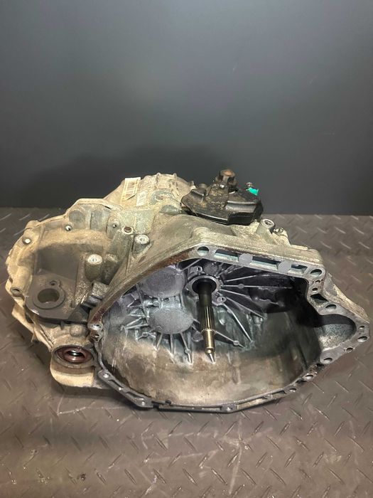 Skrzynia Biegów PF6 Renault Trafic Opel Vivaro  1.6 DCI CDTI