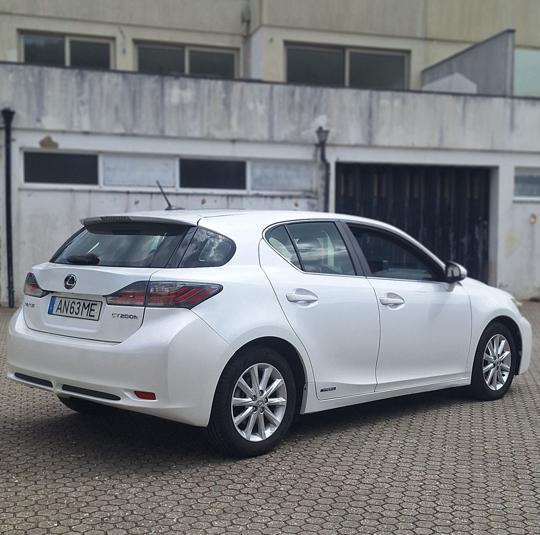 Lexus CT200h 2012