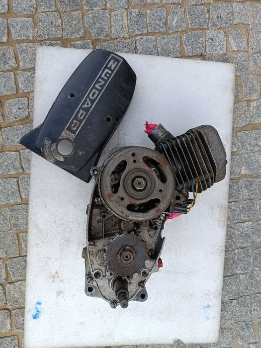 Motor Zundapp 3 e Peças para máquina Romus tipo rebarbadora