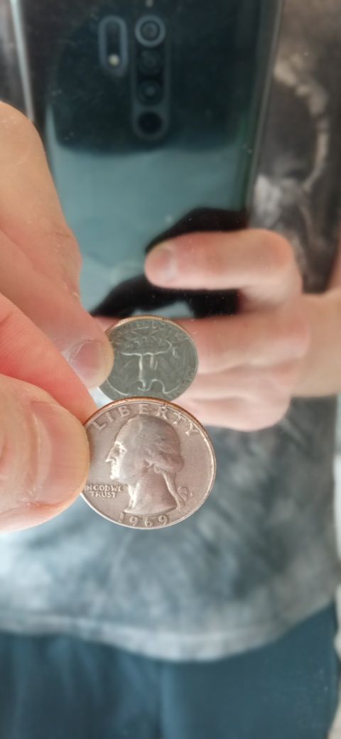 Монета 25 центов( три штуки) и 10 центов, 5 центов(,перевёртыши).