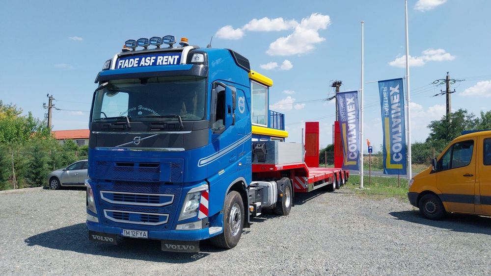 Nowa naczepa niskopodwoziowa trzyosiowa Donat najazdy hydrauliczne