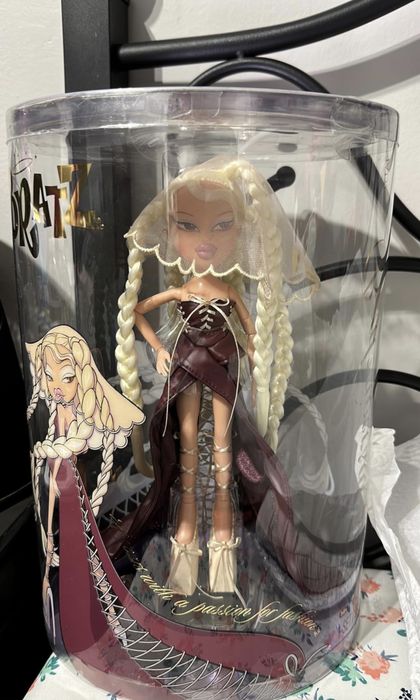 Bratz 2025 Bratzaversary Jade Collector Doll – Kolekcjonerska