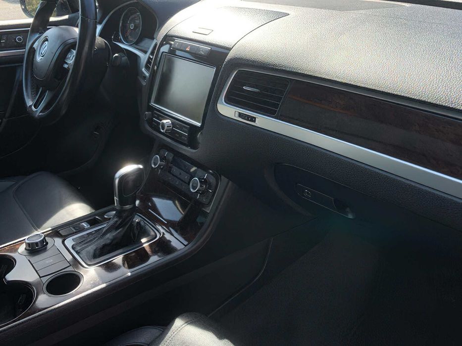Volkswagen Touareg TDI Sport      2013
