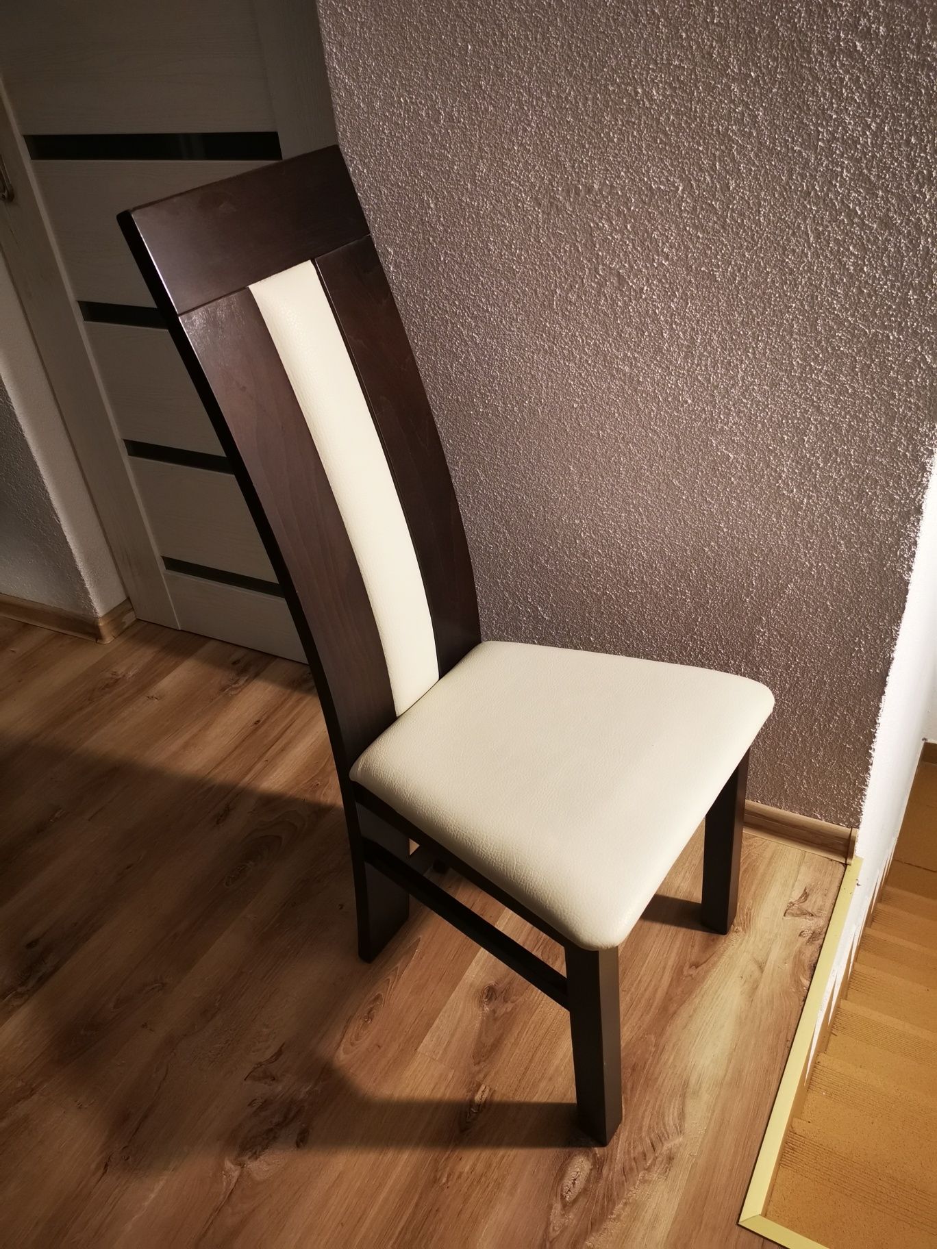 Krzesła 8 sztuk, zadbane