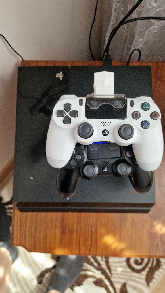 Ps 4 fat + 2 джостика